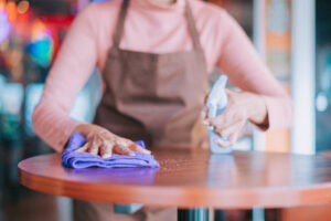erfahrene Putzfrau einstellen